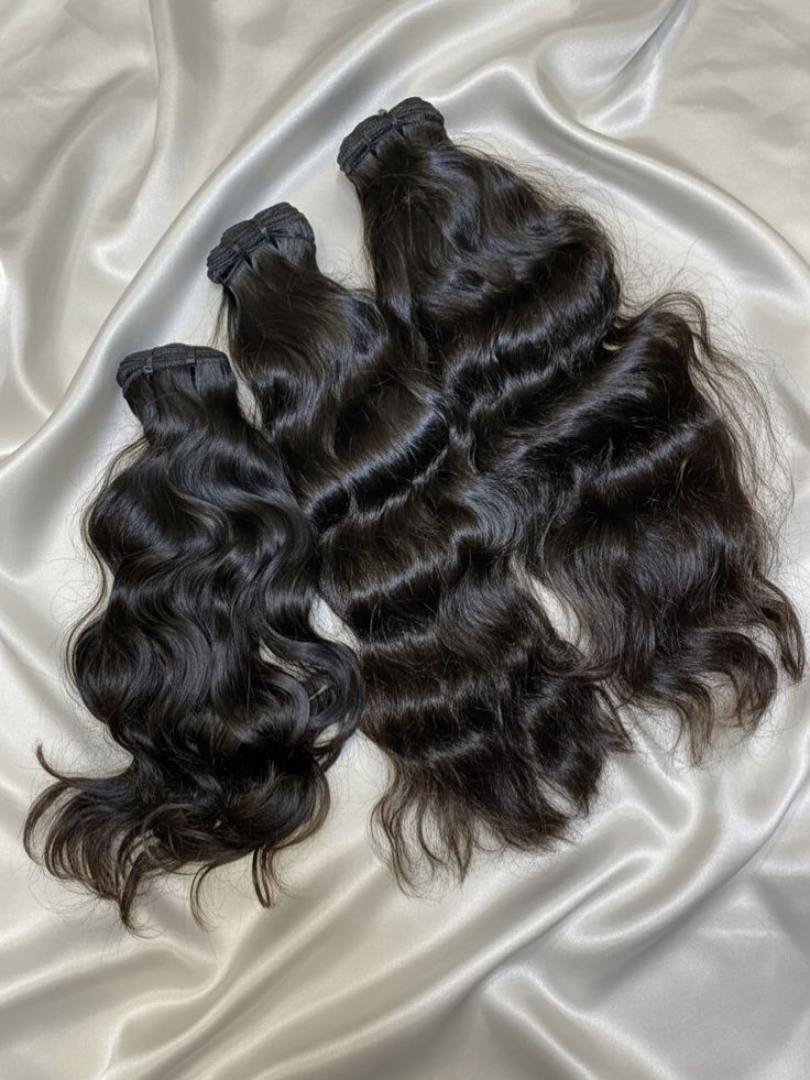 Raw Hair : qu’est-ce que les cheveux bruts 100% naturels ? (Guide complet)