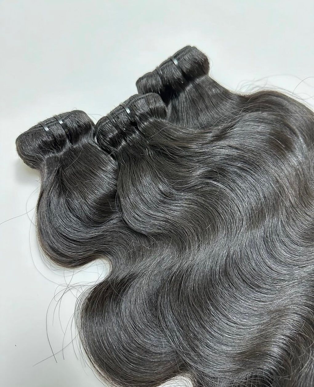 Virgin Hair : tout savoir sur les cheveux vierges 100% naturels (guide complet)